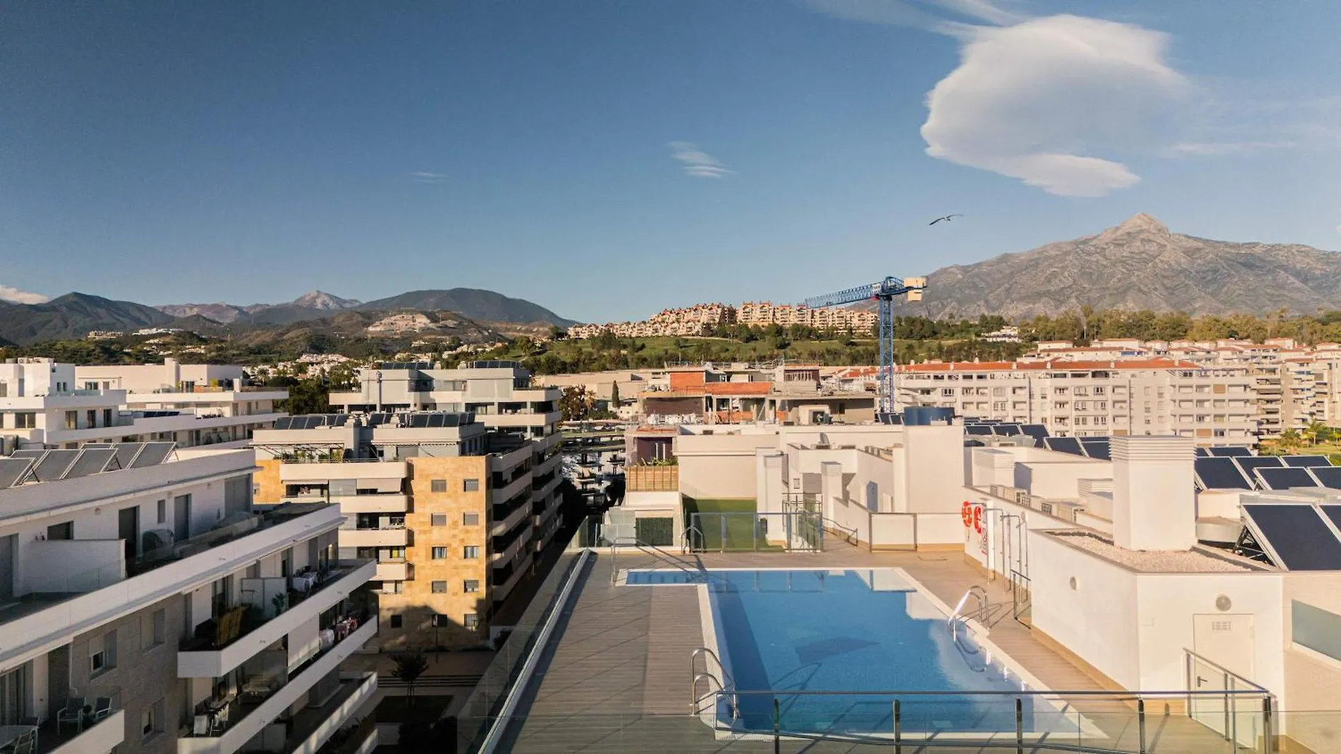 Jardines De Guadaiza Luxury Penthouse Rooftop Pool Bbq Marbella Apartamento
